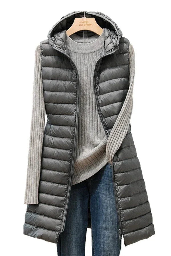 Amalie - fashionable quilted jacket with a hood