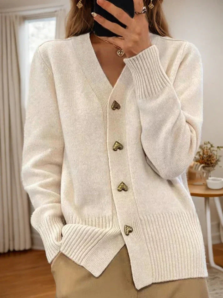 Amelie – wool cardigan with heart buttons and ribbed hem