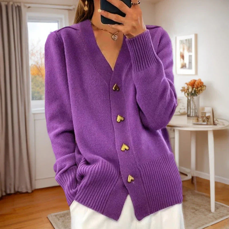 Amelie – wool cardigan with heart buttons and ribbed hem