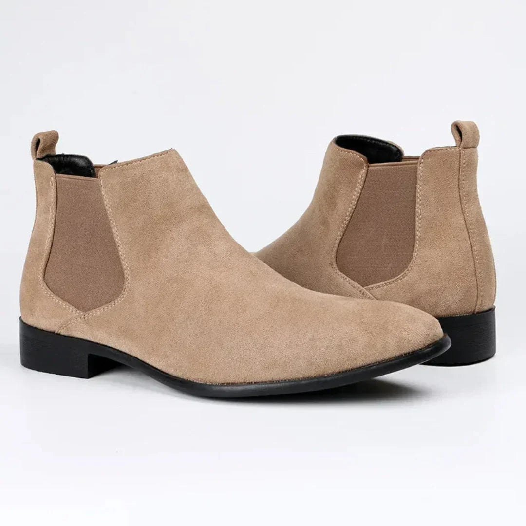Classic pointed slip-on boots – men