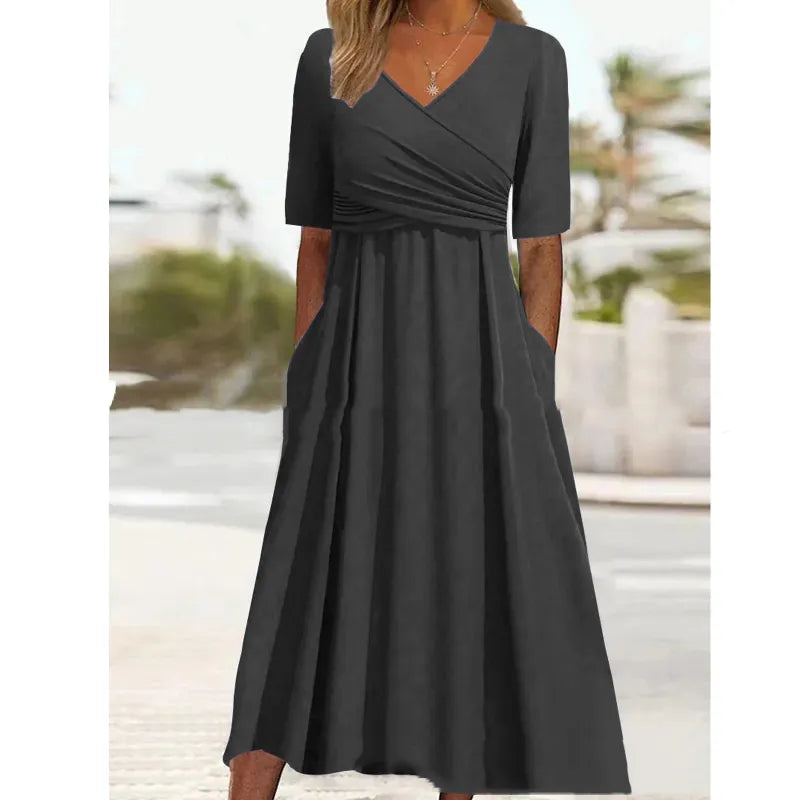 Olivia – great black, simple midi dress with side pockets