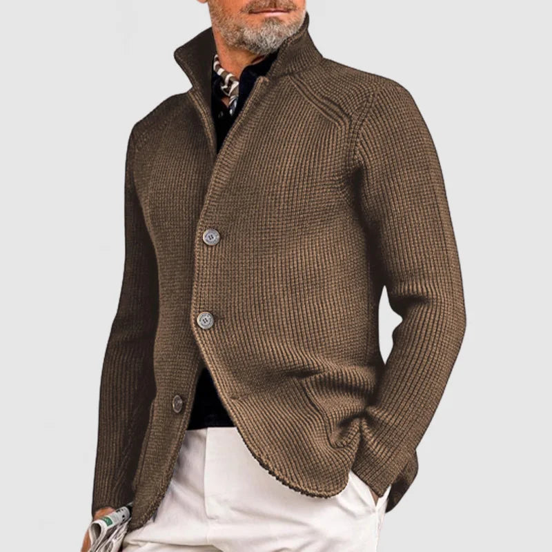 Emil – knitted cardigan with long sleeves and a classic cut