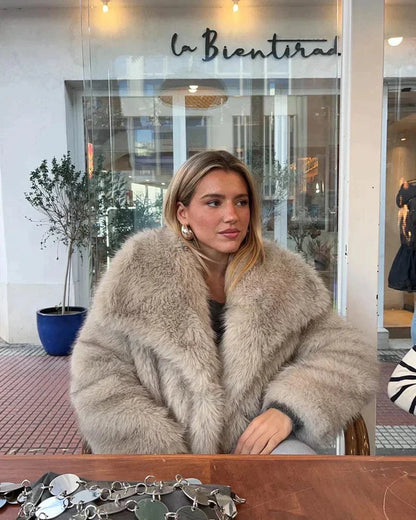 Women's short faux fur coat elegant – women