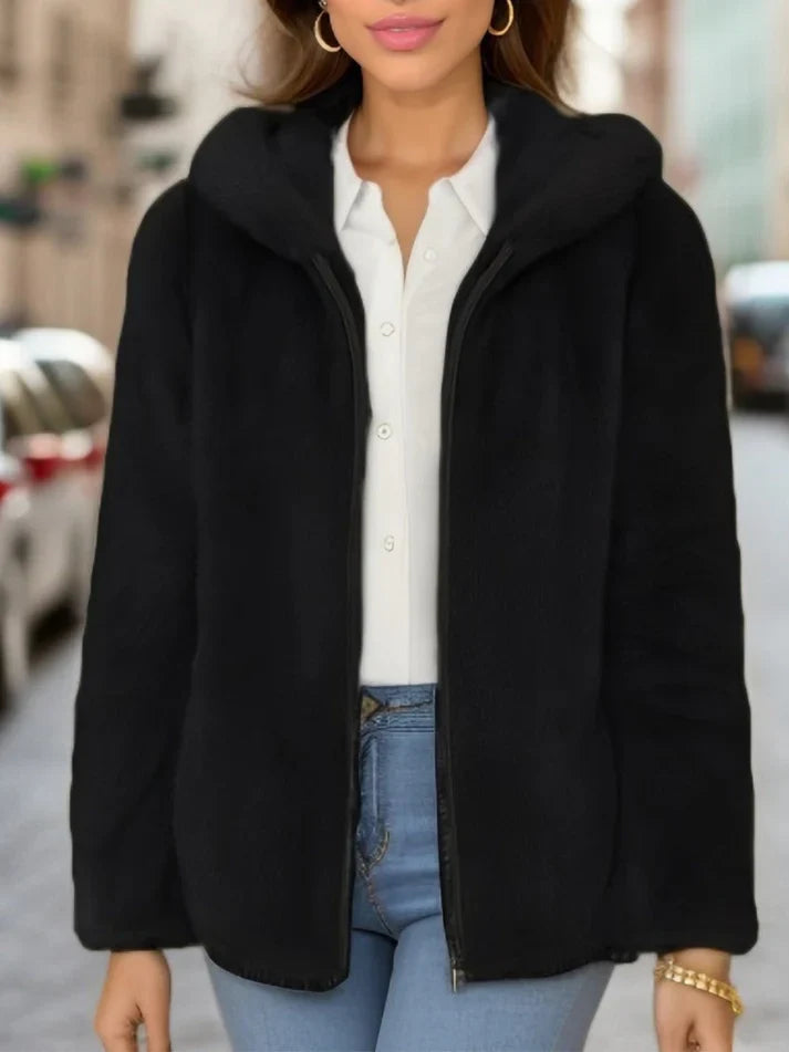 Selina – fleece sweatshirt with hood and wool lining