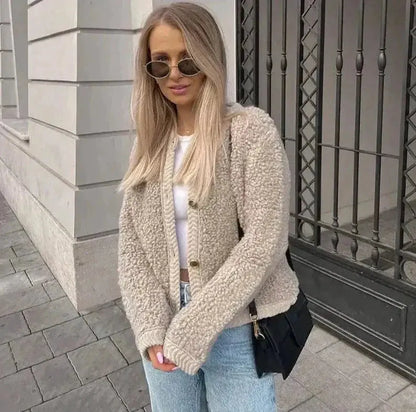 Luna soft teddy jacket – cozy winter look