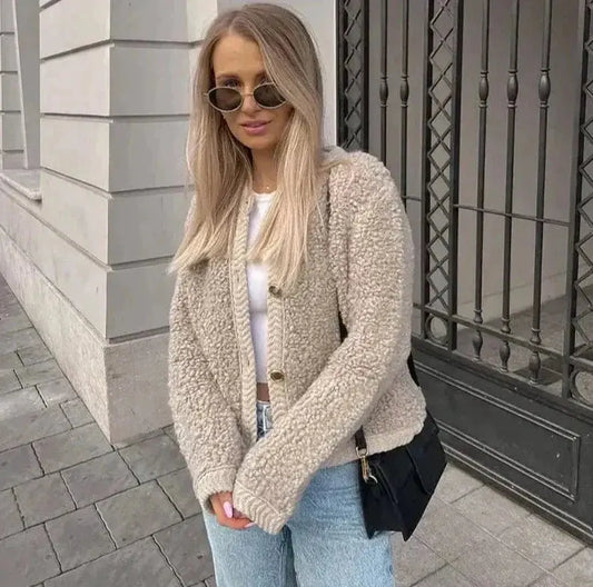 Luna soft teddy jacket – cozy winter look