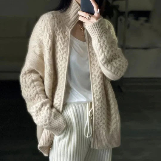 Evelyn – cable knit cardigan with soft wool blend