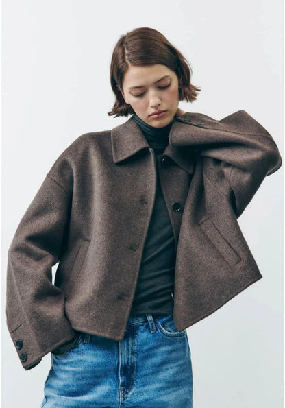 Women's oversized transitional jacket – elegant short coat for everyday use