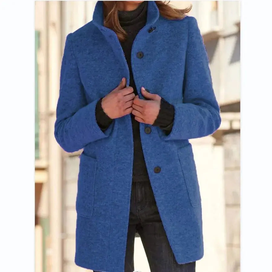 Carly wool coat with button closure – an elegant winter classic